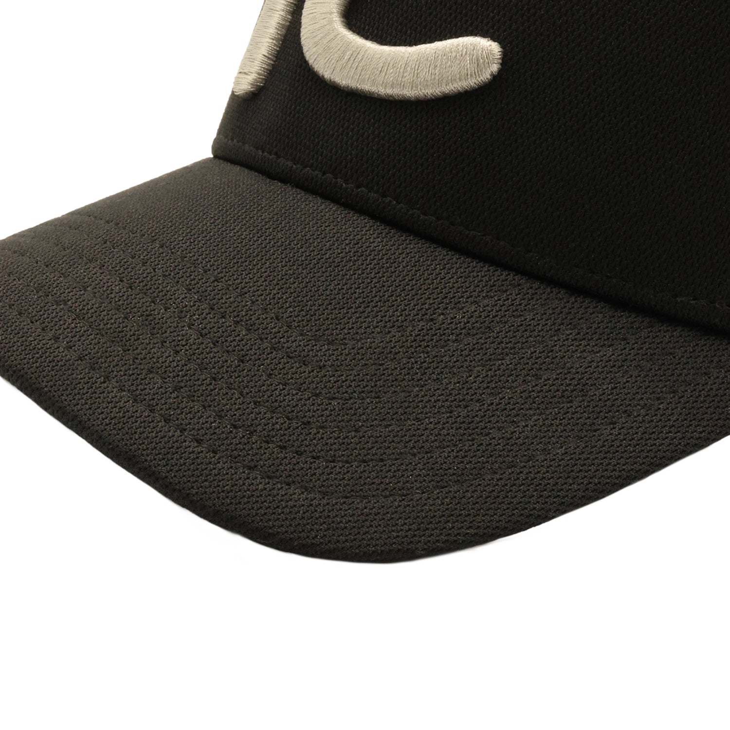 Rewired 2.0 R Trucker - Black/Light Grey - Stitched Peak