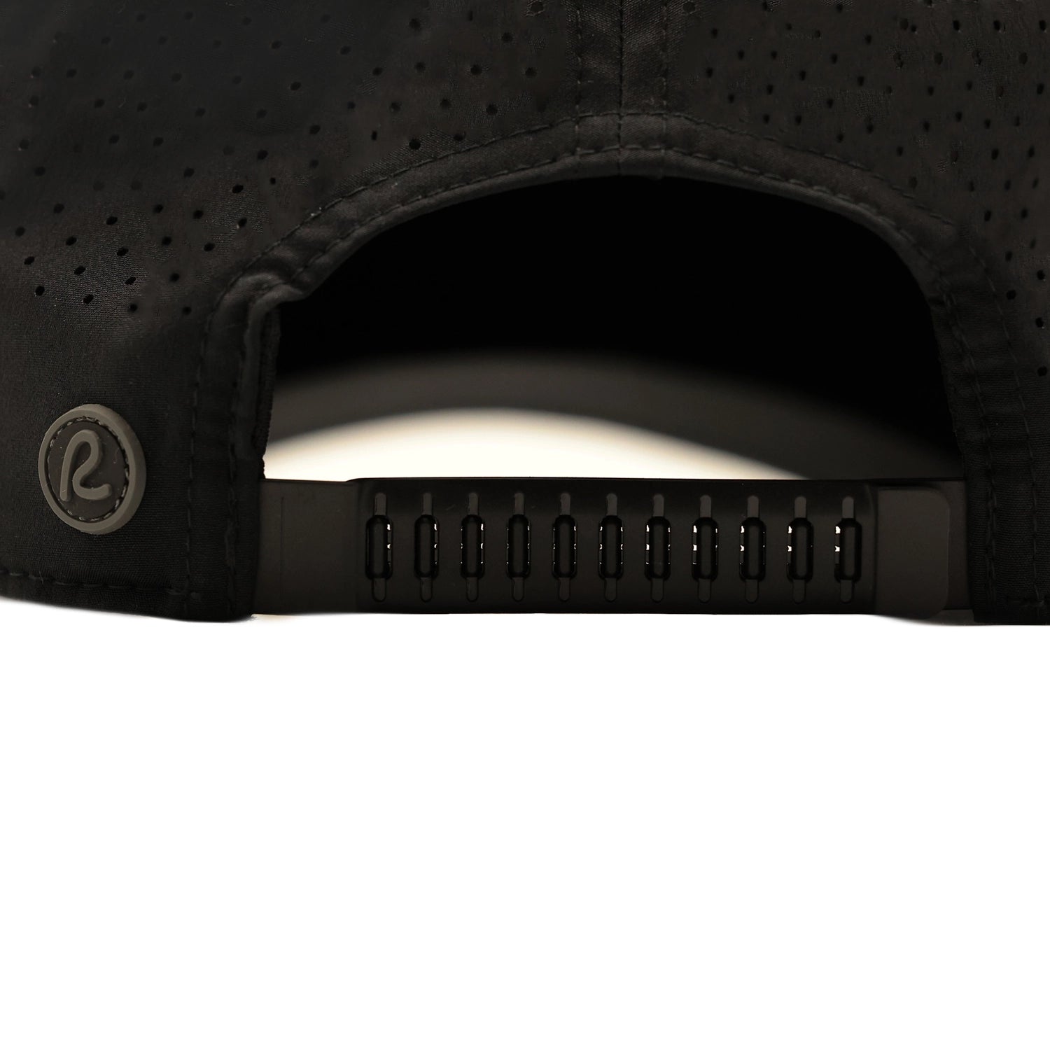 Rewired Apex Essential R Trucker - Black/Black - Caterpillar Fastening Close-Up