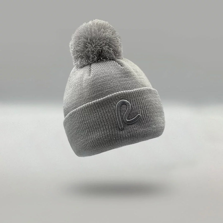 Grey wooly hat deals